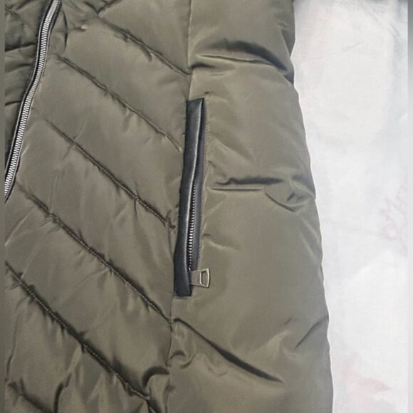 DKNY winter coat - Picture 9 of 14